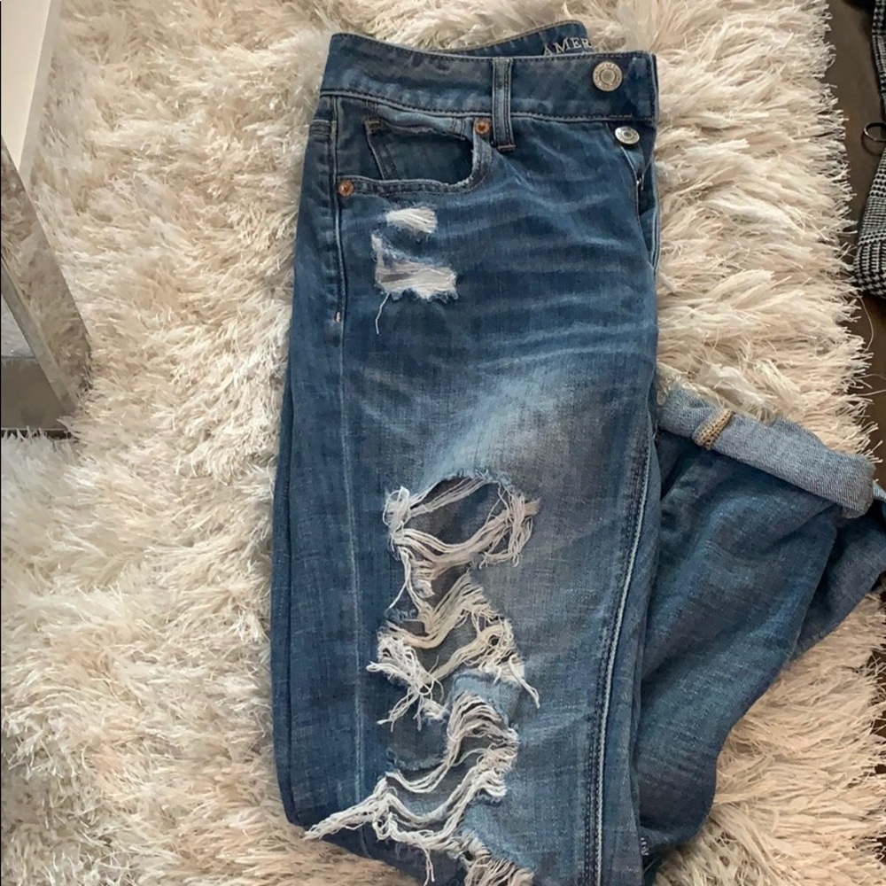 AE Tomgirl Jeans